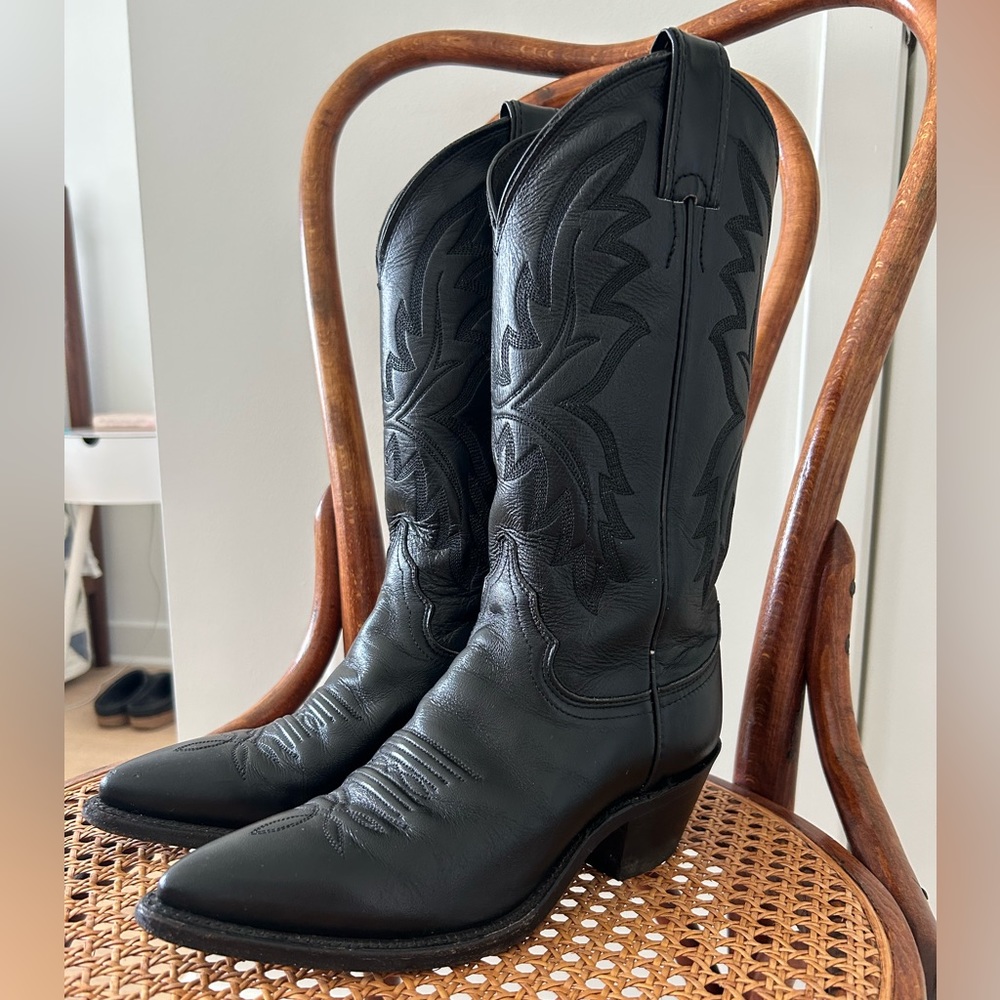 Women's Justin Cowboy Boots Detailed Black Made in USA Size 5.5. Style #4904